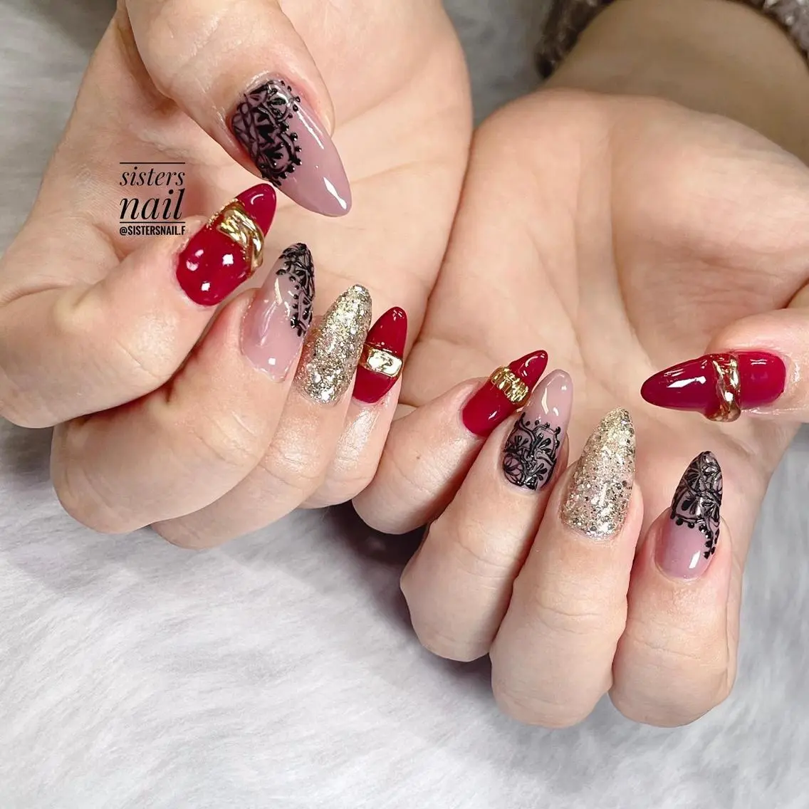 ネイル アートネイル レース ミラーネイル 赤色 sisters nail.fのネイルデザイン