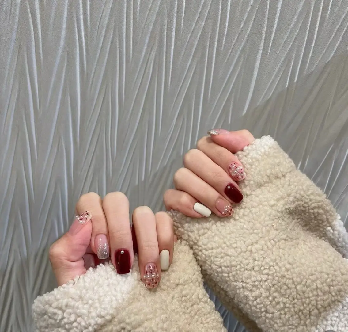 ネイル Tinaネイル 難波のネイルデザイン