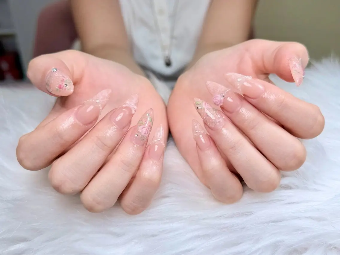 ネイル アートネイル ボルドー フレンチネイル ジェルネイル 氷ネイル・うるうるネイル ハンドネイル Yuki Nailsalonのネイルデザイン