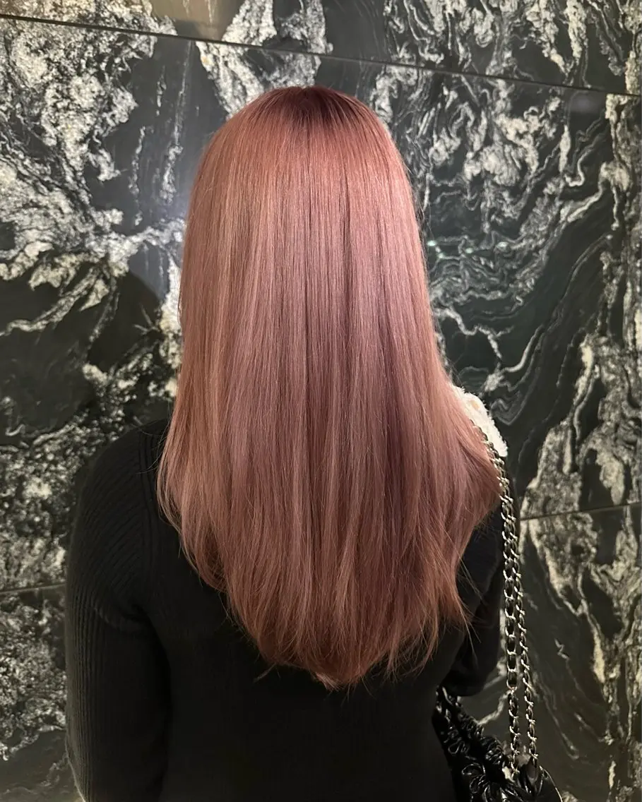 セミロング ヘアカラー 五反田カラーリスト 🖤🫧🪞佳祐のヘアスタイル