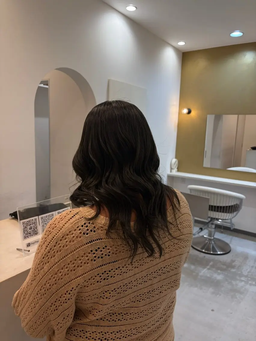 ミディアム カラー ヘアカラー 岸尾 楓香のヘアスタイル