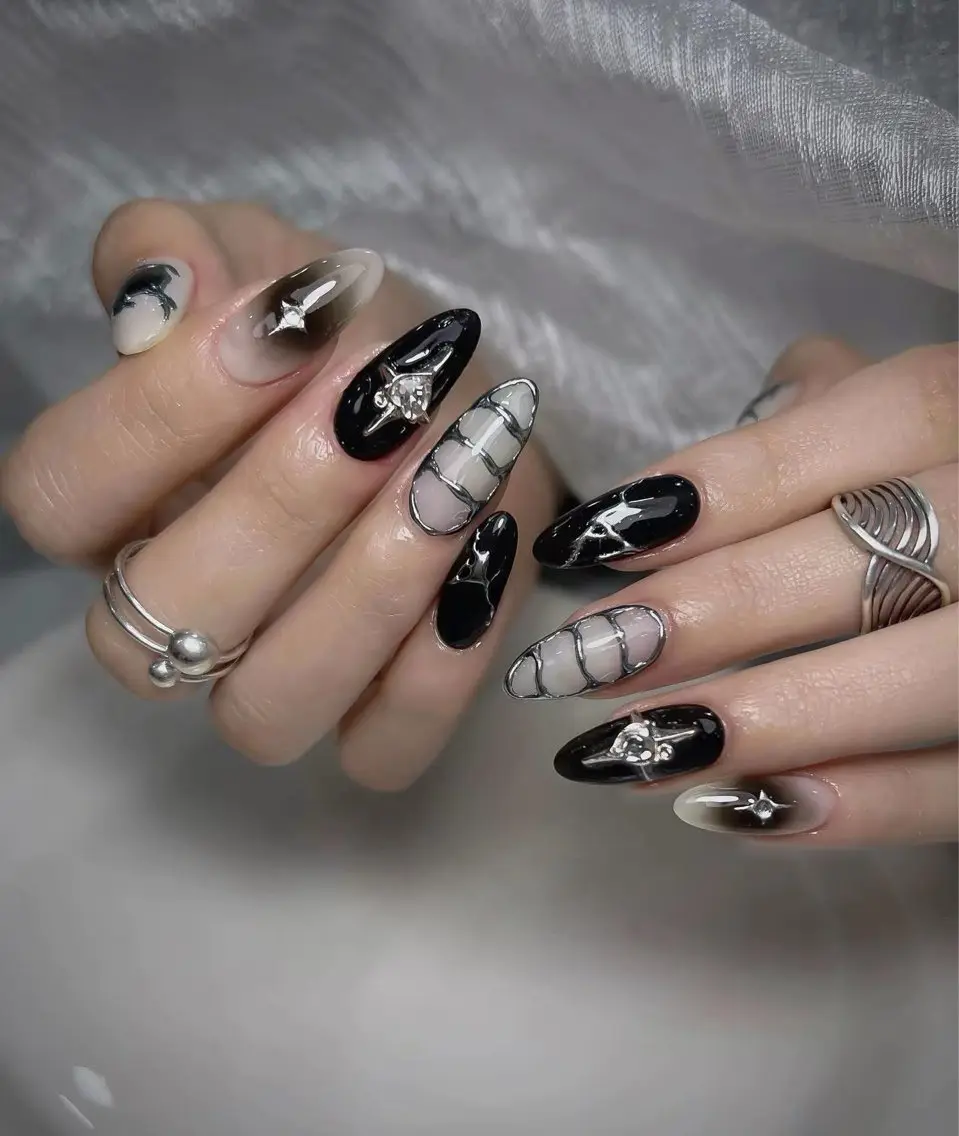 ネイル アートネイル ボルドー フレンチネイル ジェルネイル 氷ネイル・うるうるネイル ハンドネイル Julie NailSalonのネイルデザイン