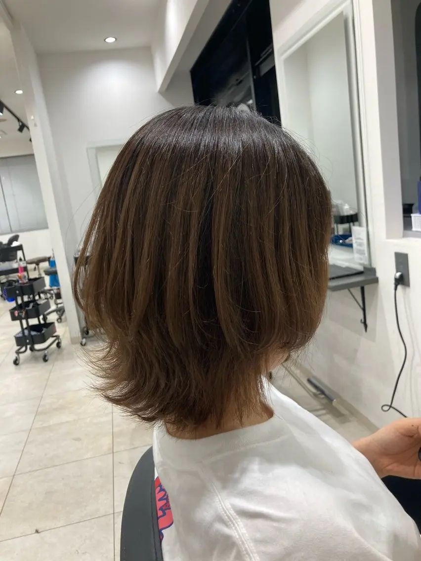 ミディアム ボブ ウルフカット ピンクカラー🎀 米津 美佑のヘアスタイル