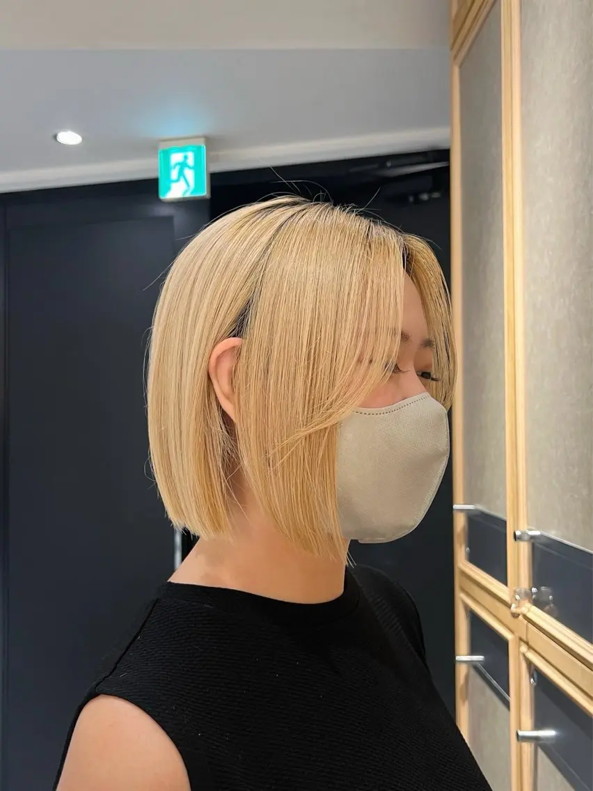 ミディアム 切りっぱなしボブ ボブ ブリーチ/ブラウン 🤎MIREのヘアスタイル