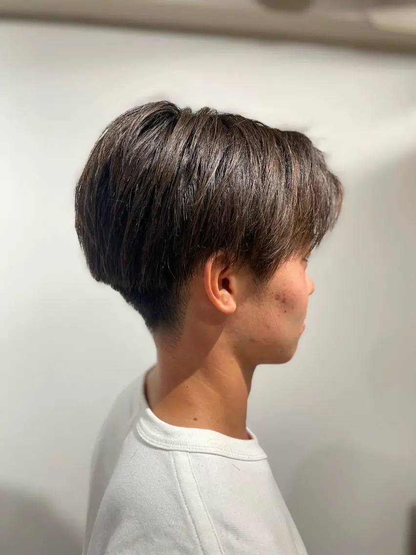 ショート メンズ メンズブリーチ ハンサムショート ケアカラー 髪質改善 ショートヘア 流行メンズスタイル ren✂︎のヘアスタイル