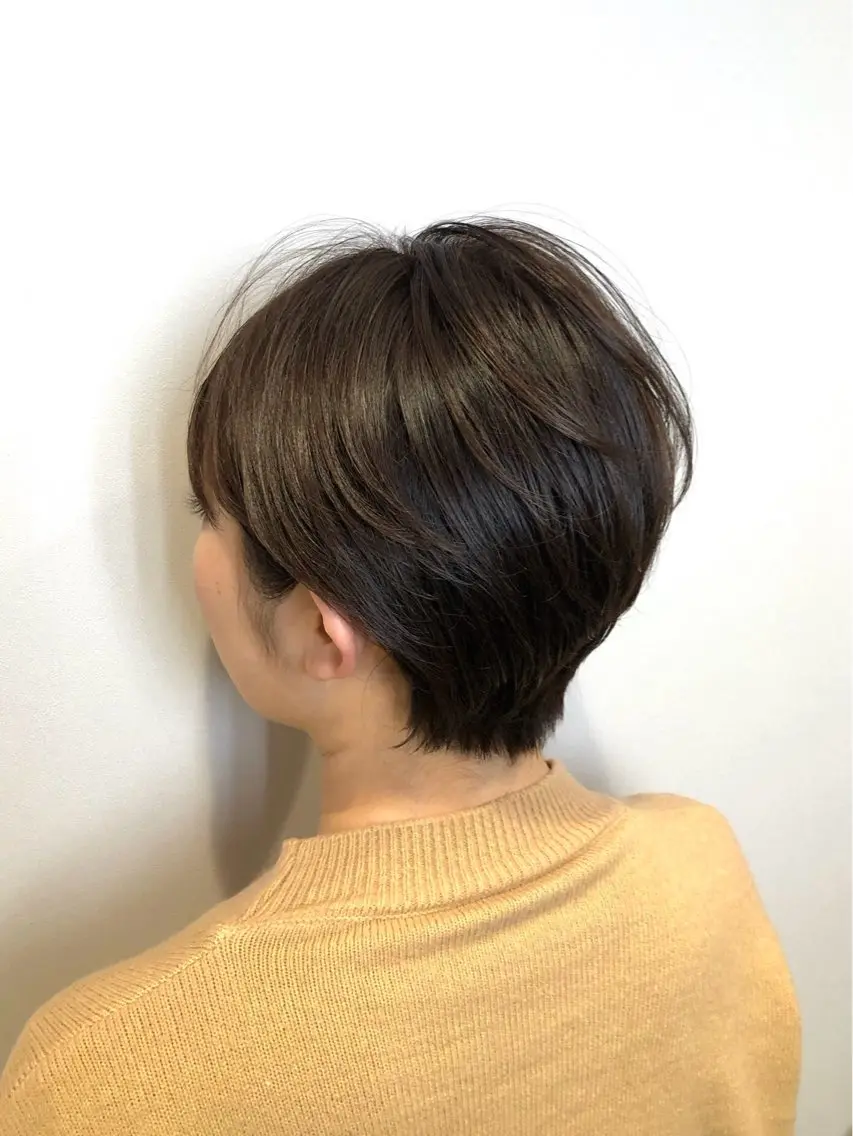 ショート カット 西田 愛華のヘアスタイル