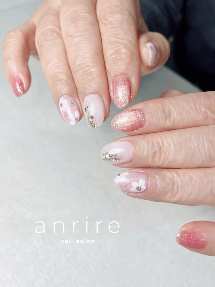 ネイル フラワーネイル ジェルネイル ラメ(グリッター) マグネットネイル オフィスネイル nailsalon anrireのネイルデザイン