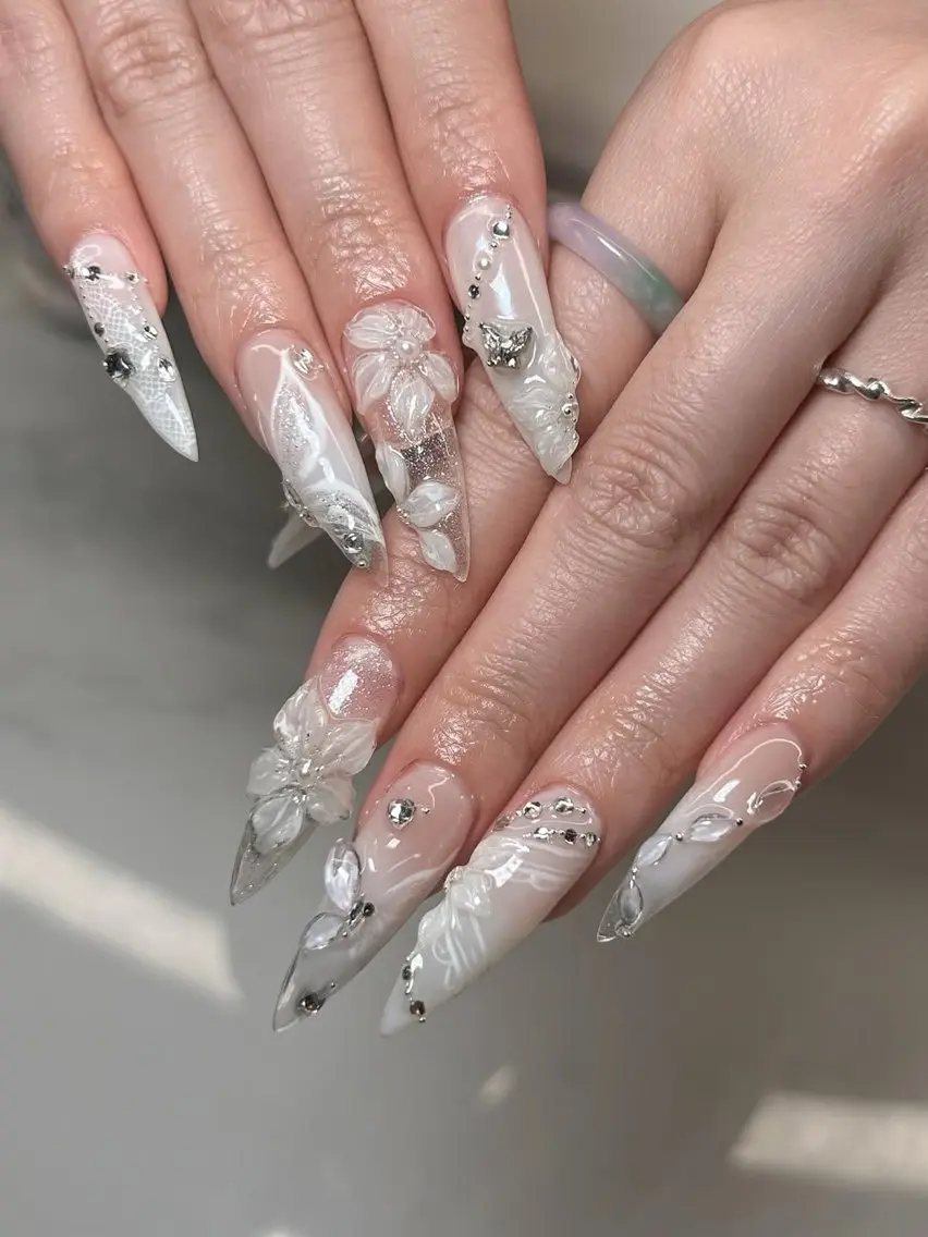 ネイル 長さ出し キラキラネイル 韓国ネイル ロングネイル ワンホンネイル ハンドネイル Josie nail salonのネイルデザイン