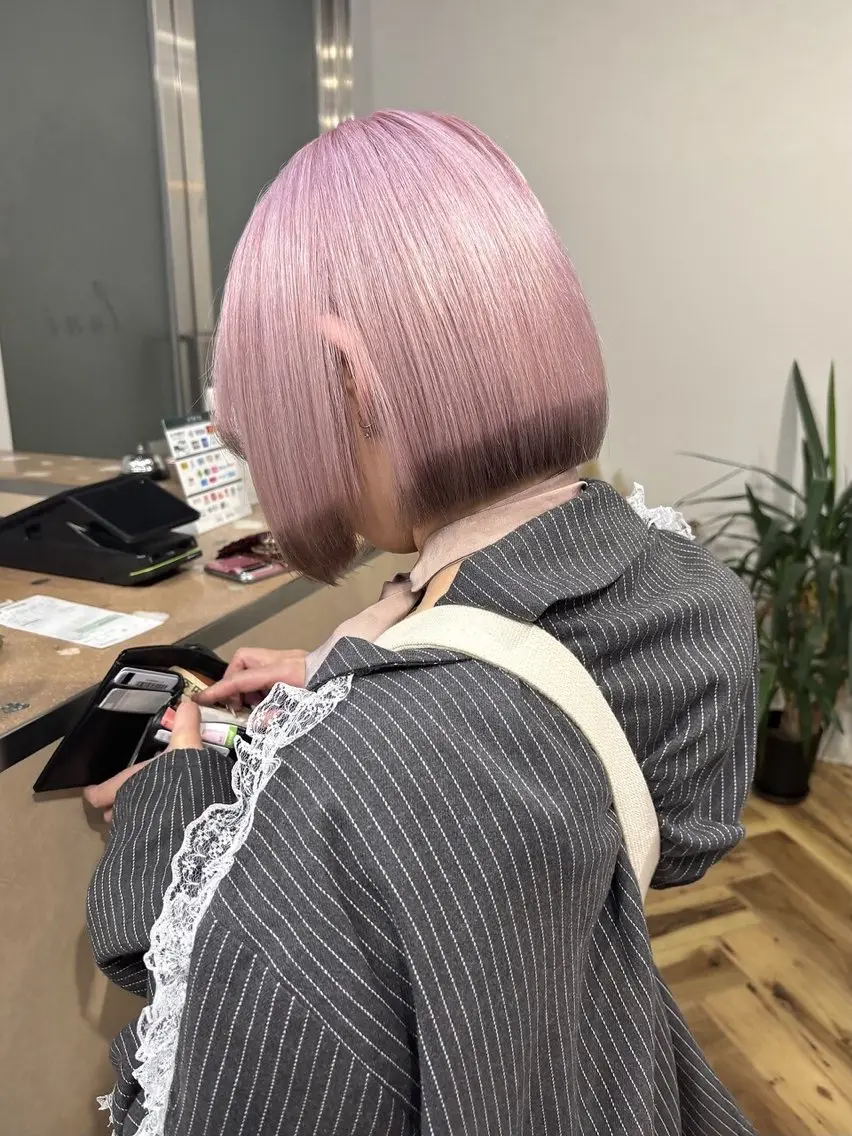 ショート カラー デザインカラー グラデーションカラー ハイトーンカラー ピンクカラー ヘアカラー トリートメント lani ブリーチ /ダブルカラーのヘアスタイル