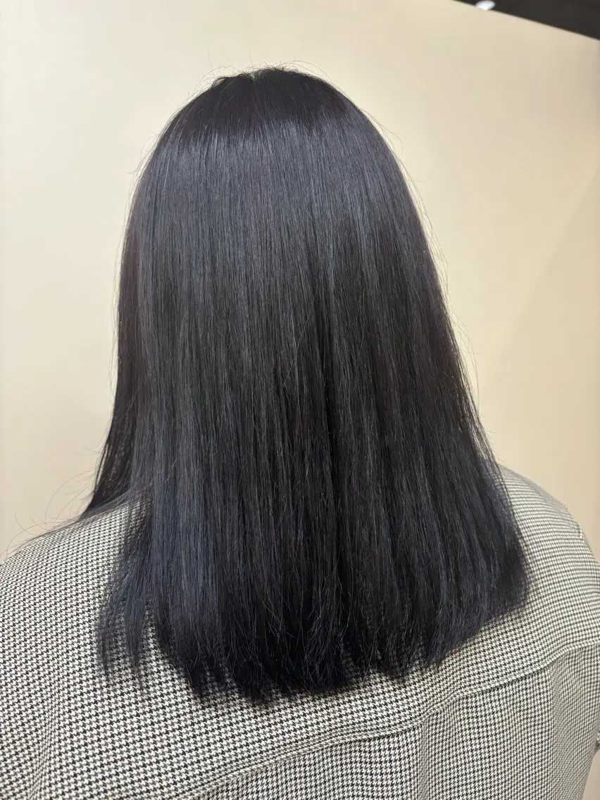 ミディアム 白井 花穂のヘアスタイル