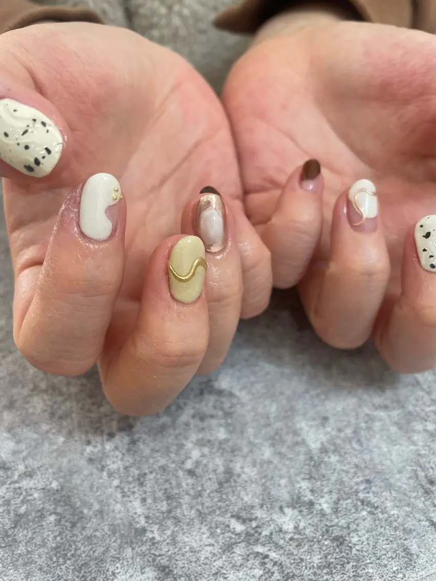 ネイル ニュアンスネイル ハンドネイル 【 Lea's 】 kaedeのネイルデザイン