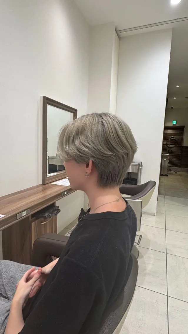 メンズ センターパート 刈り上げ カット 薮押 いづみのヘアスタイル