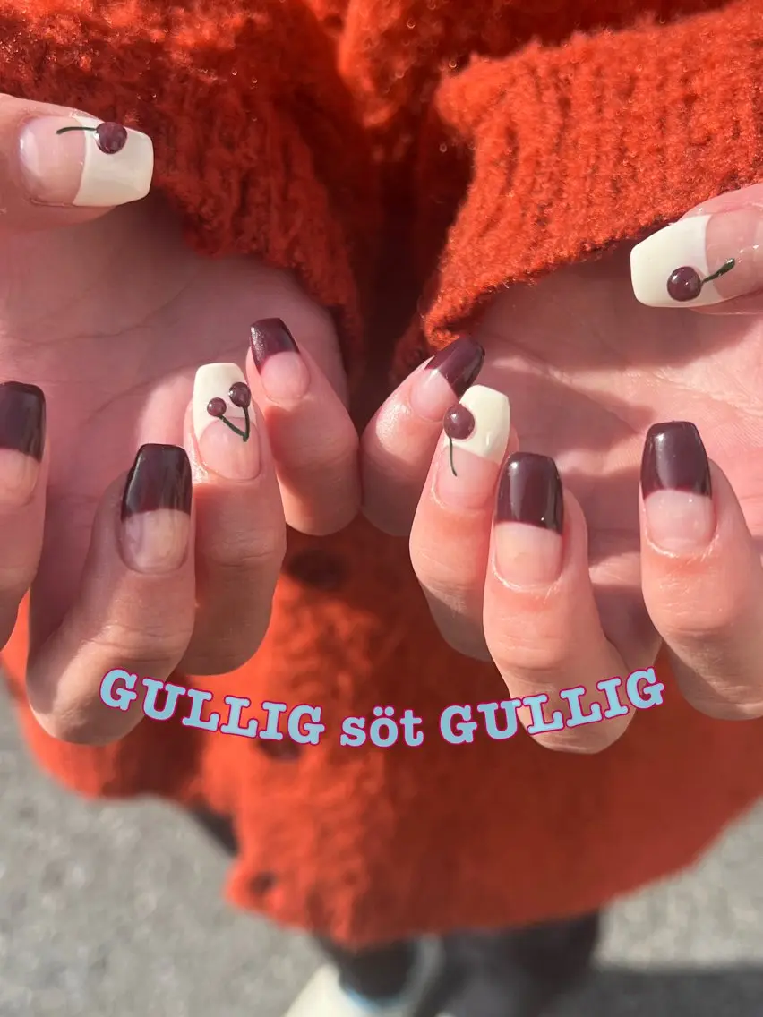 ネイル ハンドネイル フットネイル GULLIG söt GULLIGのネイルデザイン