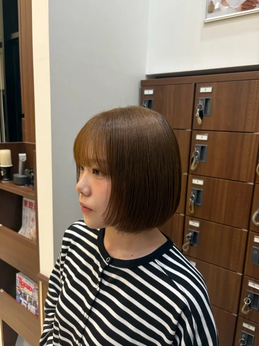 ミディアム ボブ 顔まわりレイヤー レイヤーカット ヘアカラー メンズパーマ 渡辺将功のヘアスタイル