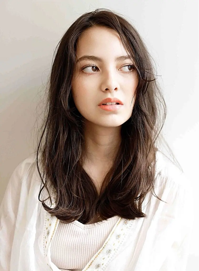 ロング カラー アッシュ ベージュカラー ブリーチ ブラウンカラー 透明感カラー ヘアカラー トリートメント ヘアセット 七澤 那月のヘアスタイル