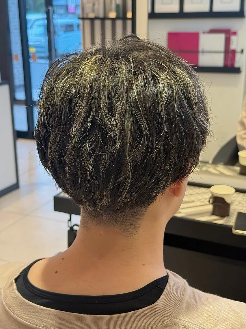 カラー パーマ ハイライトカラー カット パーマ 会田 寧生のヘアスタイル