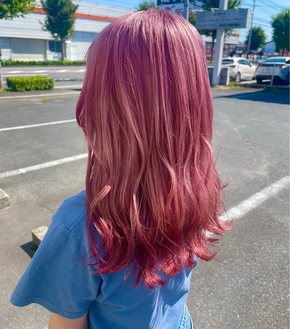 ロング カラー ブリーチ ピンクカラー BENI仙台柳生店 HIGUCHI🎀のヘアスタイル