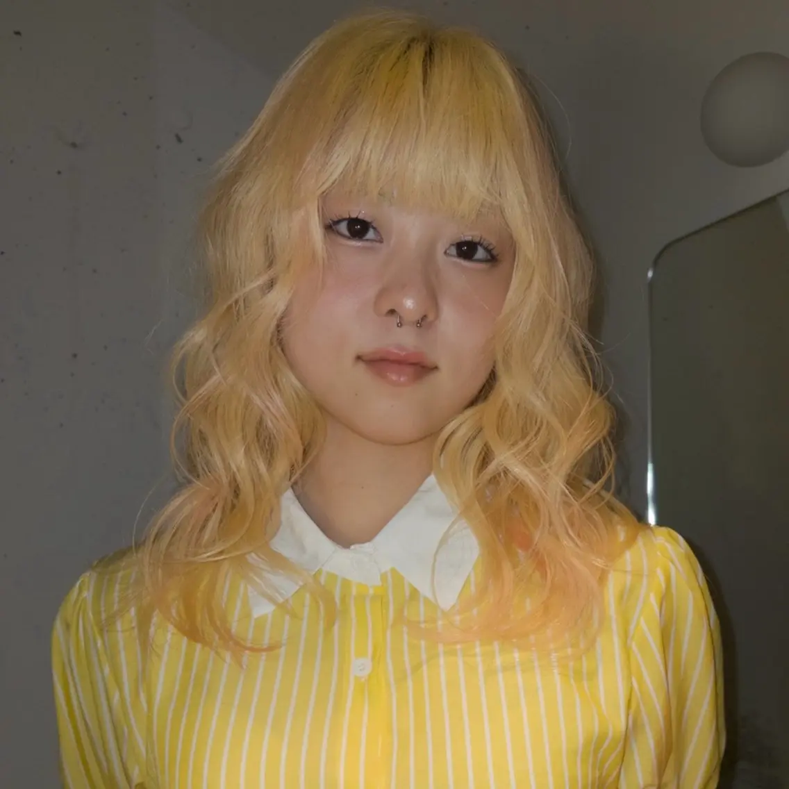 セミロング SITY. NENE /カラーモデルのヘアスタイル