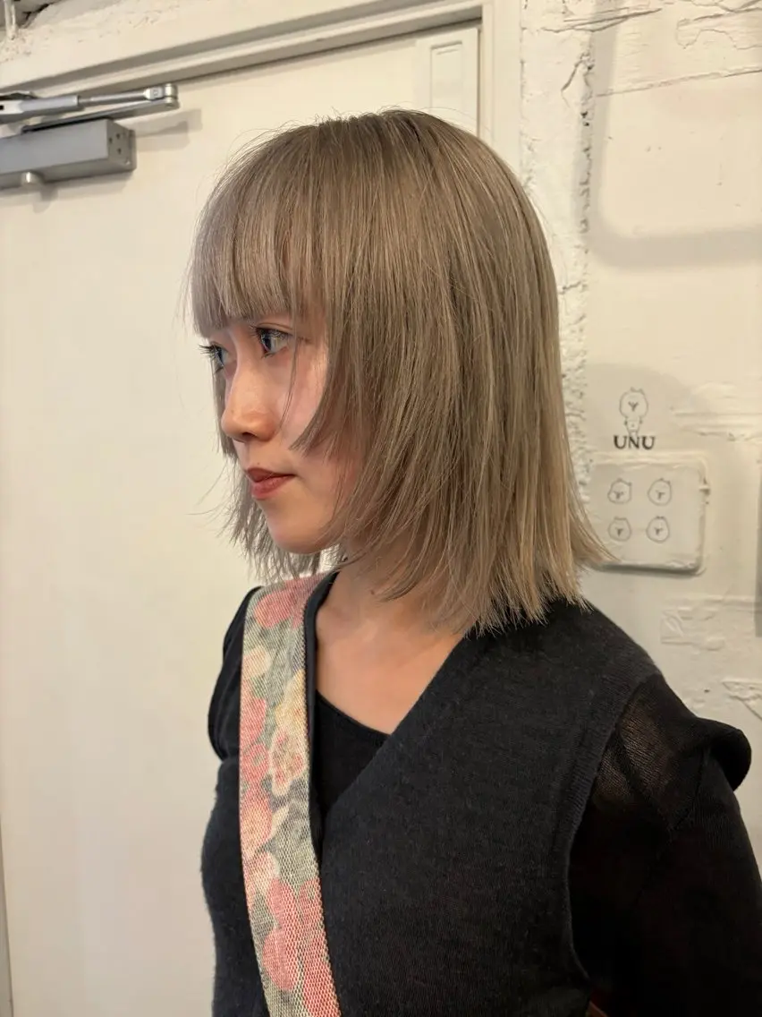 ミディアム カット ヘアカラー ✴︎UNU ✴︎モエカのヘアスタイル