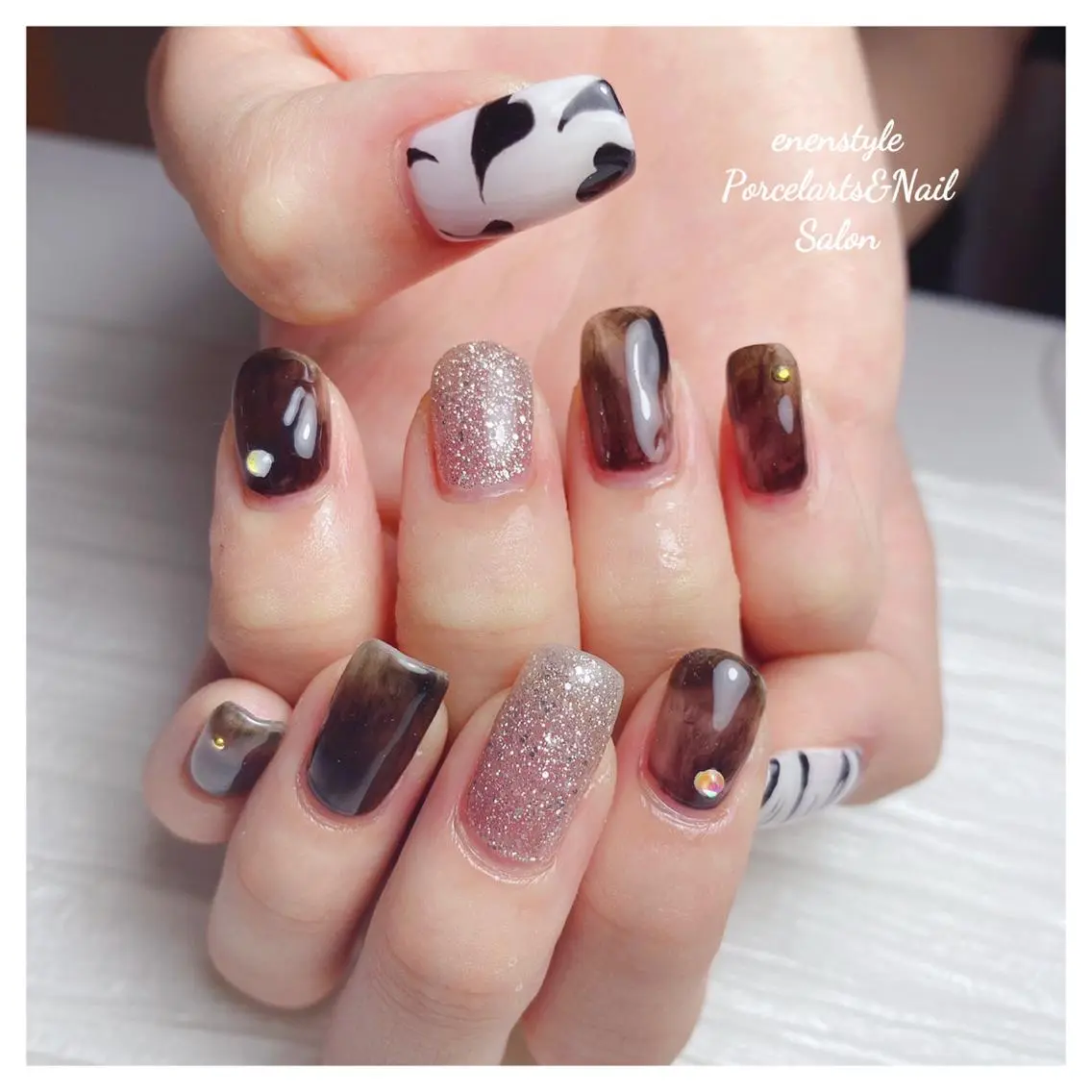 ミディアム ネイル 🐾enen style 🐾のネイルデザイン