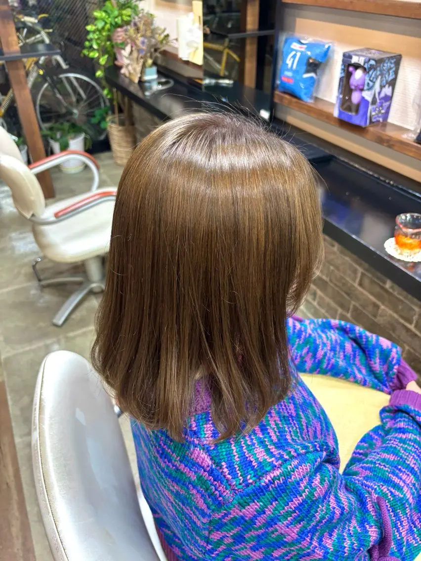 ミディアム カラー パーマ 縮毛矯正 ヘアカラー トリートメント イツキ🌕デザインカ ラー🥨髪質改善🫧のヘアスタイル