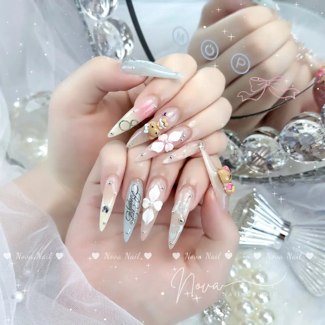 ネイル アートネイル フレンチネイル ジェルネイル 韓国ネイル ミラーネイル ハンドネイル ハンドケア Kitty Nail Novaのネイルデザイン