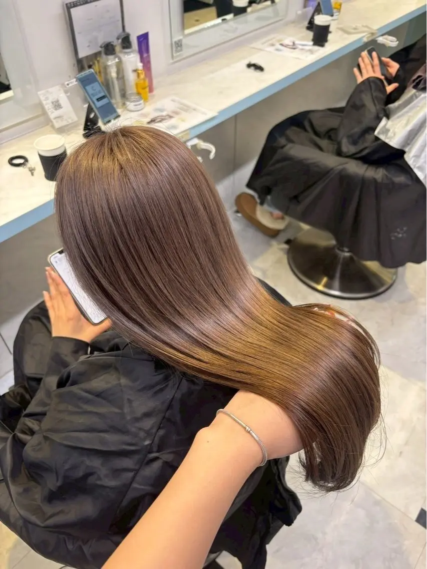 ロング トリートメント 韓国ワンホン透明感 カラー✨🖤ここあのヘアスタイル
