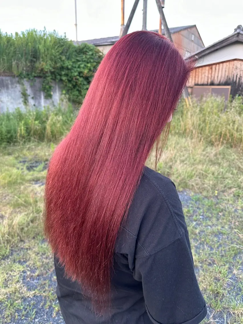 ロング カラー ピンクカラー レッドカラー カット ヘアカラー ミキ美容室 マコのヘアスタイル