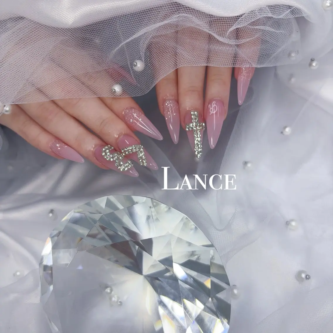 ネイル オーロラネイル ドット フットネイル 氷ネイル・うるうるネイル キラキラネイル ハンドネイル Lance nailのネイルデザイン