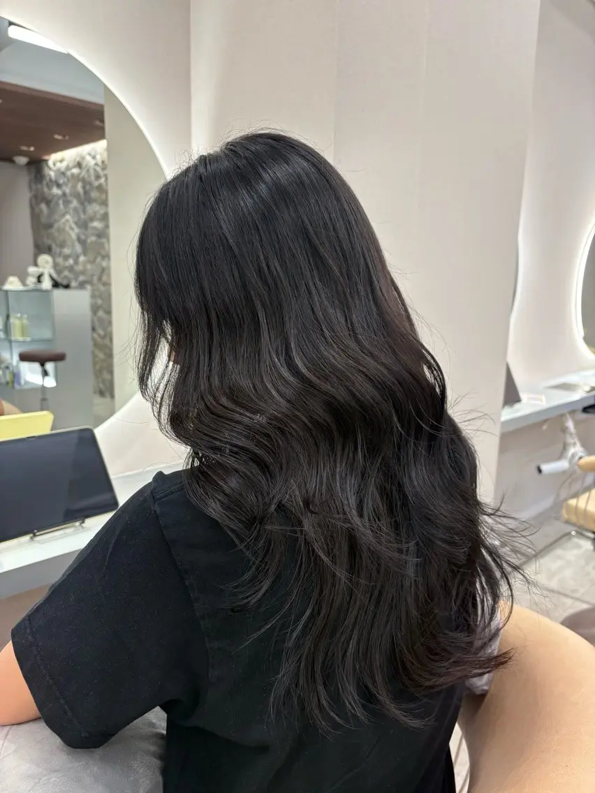 ロング ヘアカラー 🥥海外風ハイライト MIYU🤎のヘアスタイル