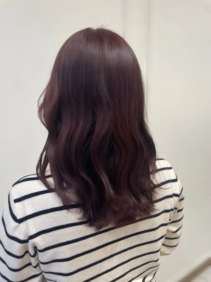 セミロング カラー ラベンダーカラー ラベンダーピンク ピンクカラー カット ヘアカラー トリートメント 上原 加里奈のヘアスタイル