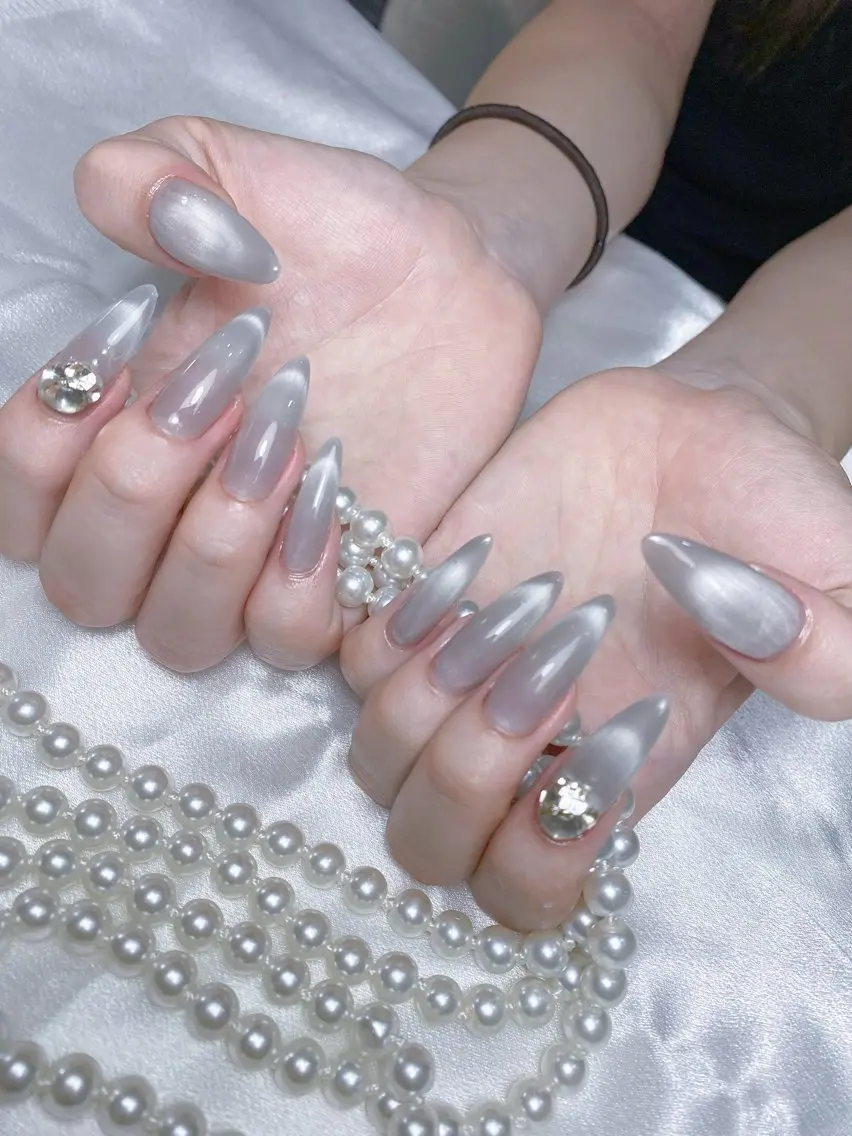 ネイル キラキラネイル マグネットネイル ぷっくりネイル 春ネイル ワンホンネイル Hi beauty 渋谷 ネイルのネイルデザイン