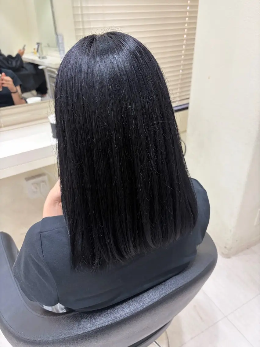 ミディアム カラー ヘアアレンジ カット ヘアカラー トリートメント ヘアセット 🌈くれは🎨デザイ ン🌟ダメージレスのヘアスタイル