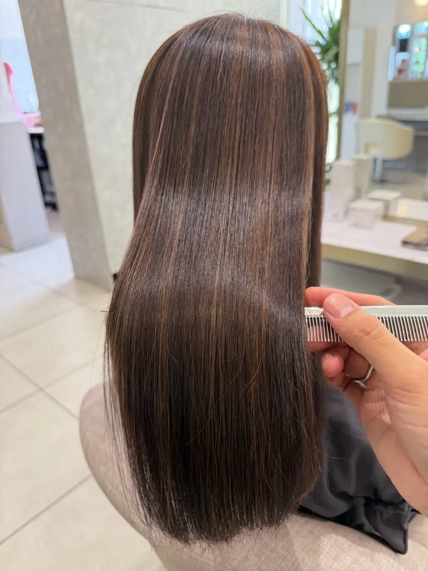 ロング 髪質改善 トリートメント ヘアカラー トリートメント 渡辺　亮/髪質改善 レイヤーカットのヘアスタイル