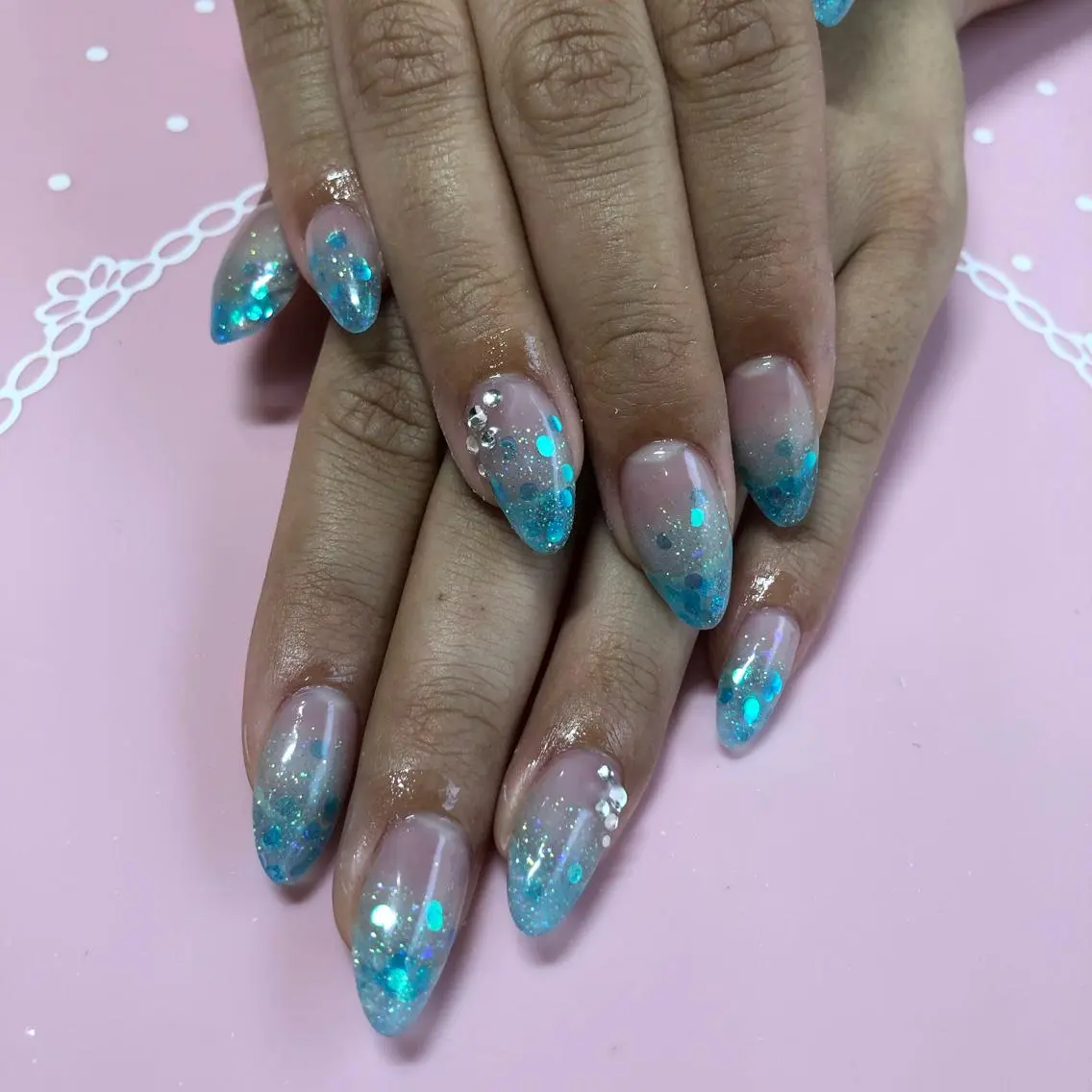 ショート ネイル ストーンネイル ハンドネイル 《LB》ラブリエ Nail&eyeのマツエク・マツパデザイン