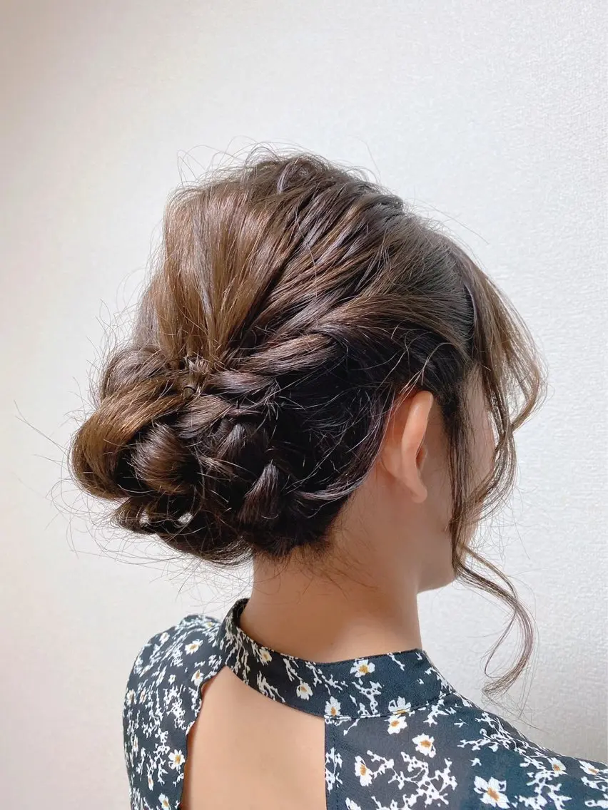 岡 舞唯のヘアスタイル