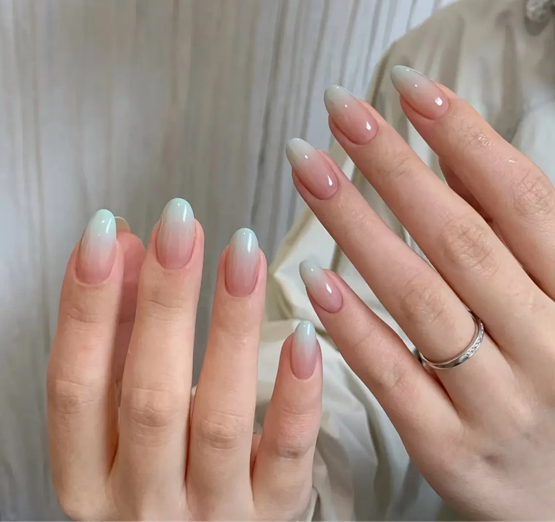 ネイル オーロラネイル べっ甲ネイル チークネイル 成人式 長さ出し ハンドネイル ハンドケア For you. Nail Salonのネイルデザイン