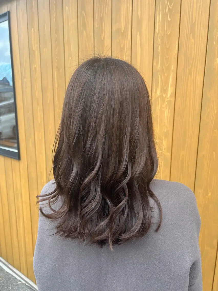 カラー 透明感カラー 吉田 咲樹のヘアスタイル