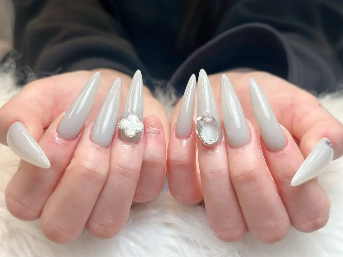 ネイル アートネイル 成人式 ジェルネイル ニュアンスネイル 夏ネイル ハンドネイル Nienail_ Luxeのネイルデザイン