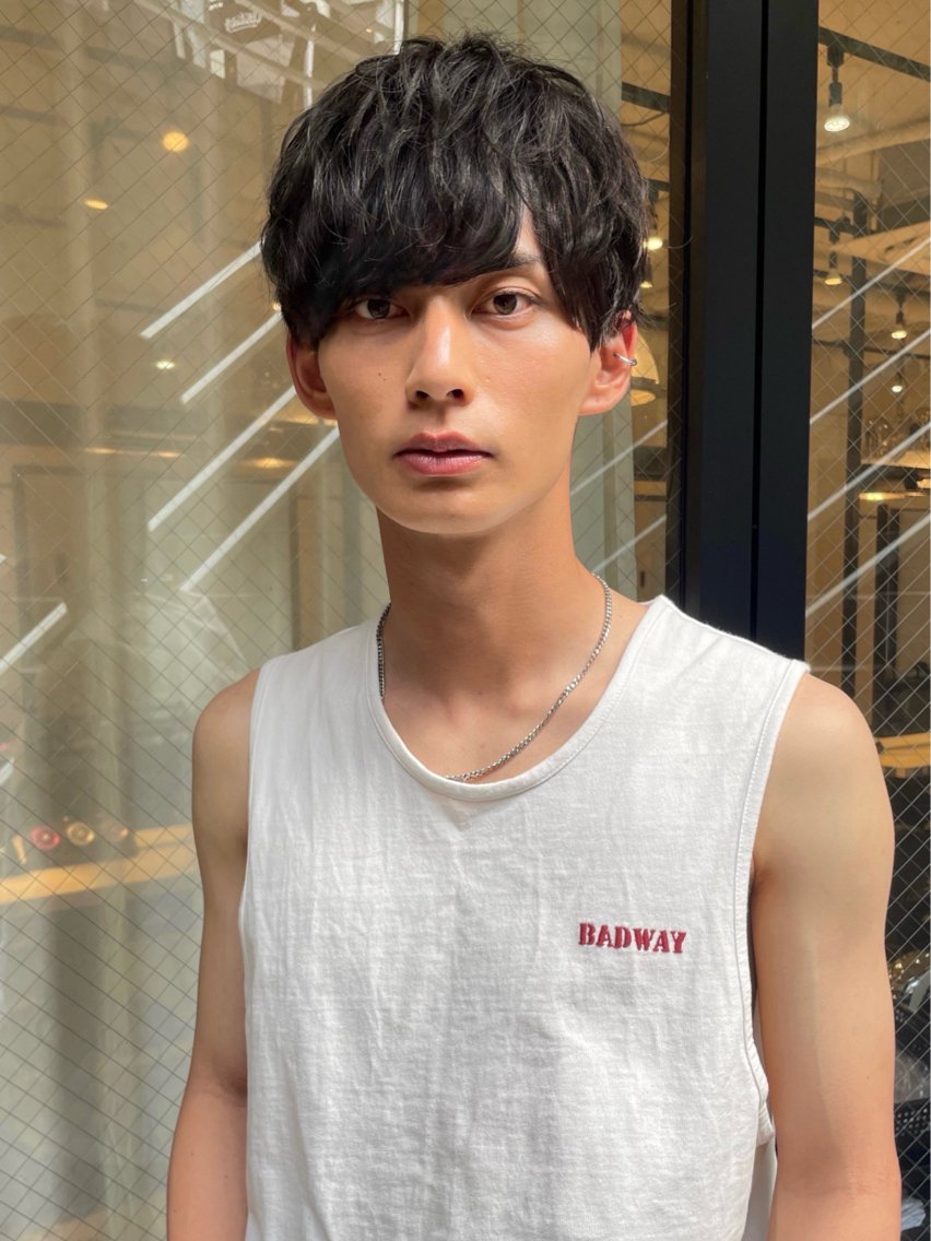ショート カラー パーマ メンズ マッシュ メンズパーマ カット メンズカット💇🏼 kanonのヘアスタイル