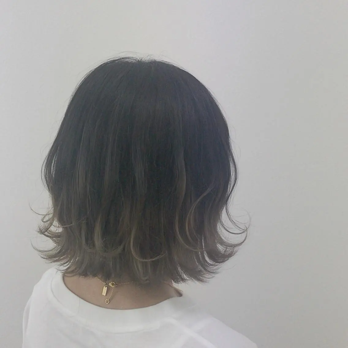 ミディアム カラー ブリーチ ハイライトカラー ハイライト トリートメント カット トリートメント Rayt hair レイトヘアーのヘアスタイル