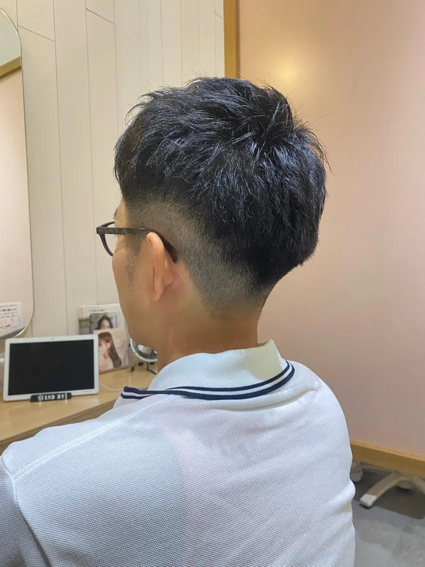 メンズ アップバング 刈り上げ メンズパーマ・ カット モリヤ🌺のヘアスタイル