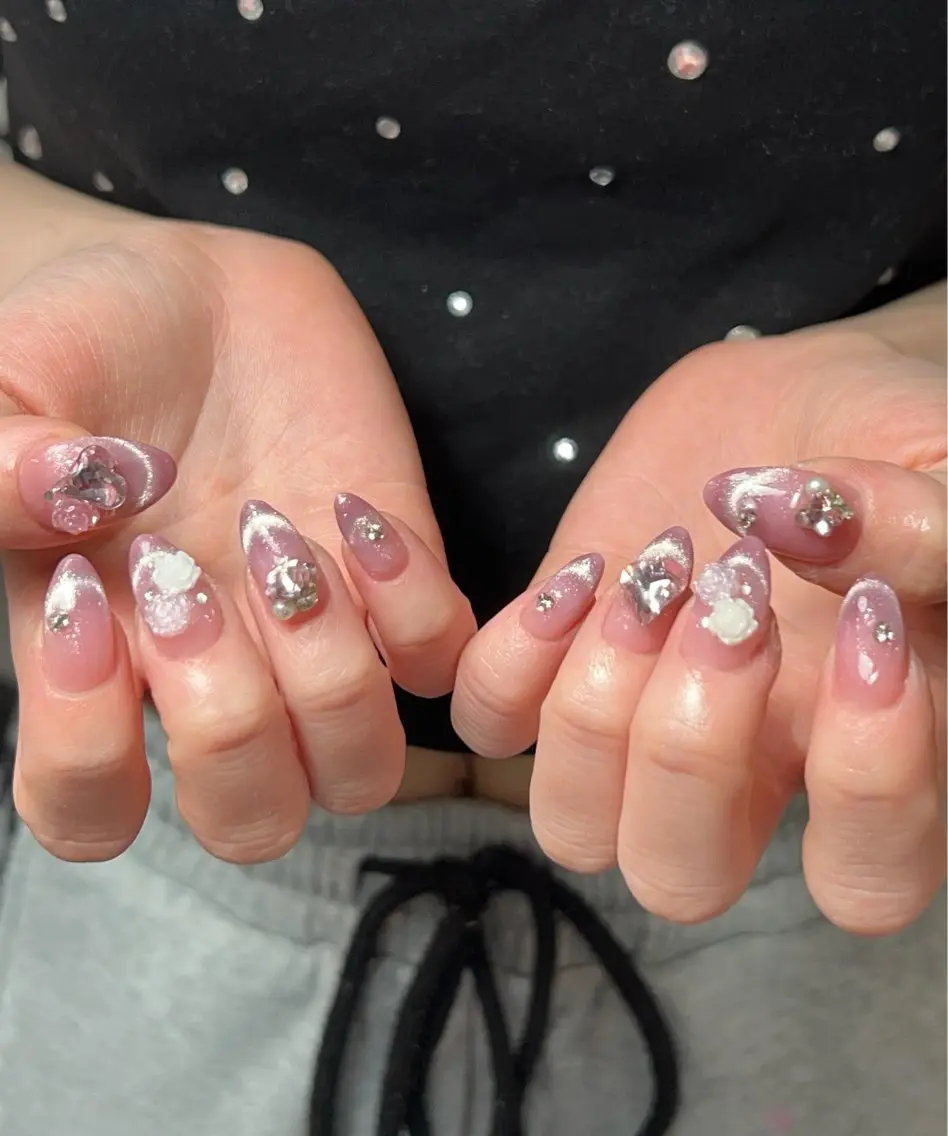 ネイル グラデーション ラメ(グリッター) マグネットネイル ミラーネイル ニュアンスネイル ハンドネイル Lumi de nailsのネイルデザイン