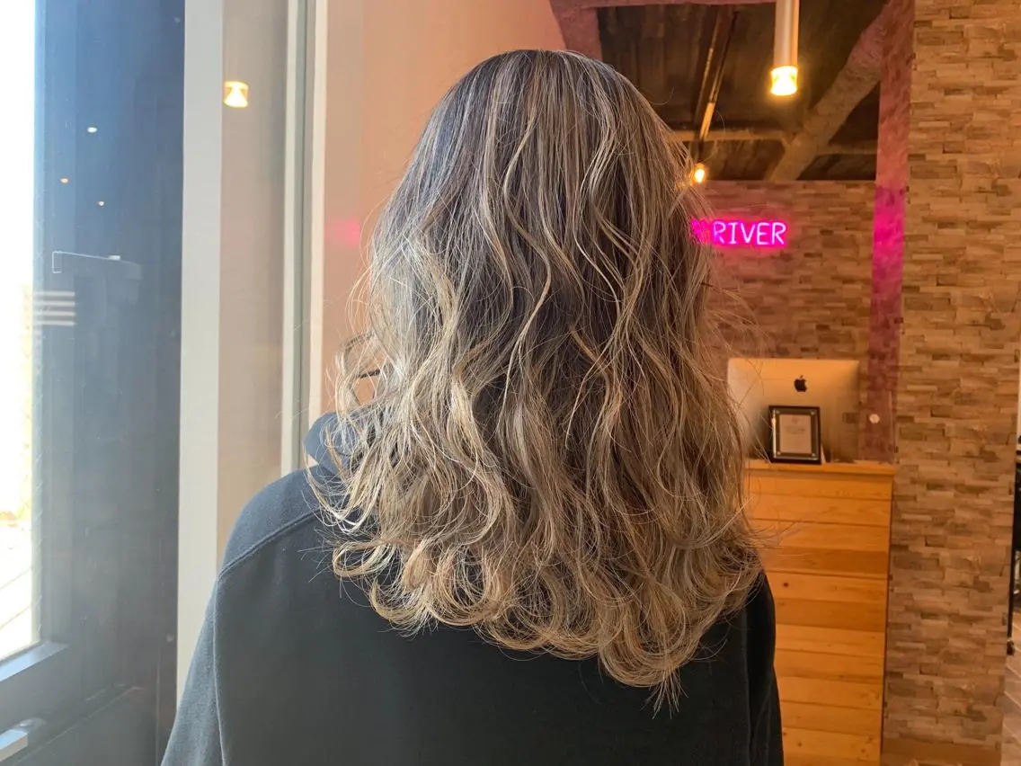 ロング カラー ヘアカラー&縮毛矯正 STAR☆RIVERのヘアスタイル