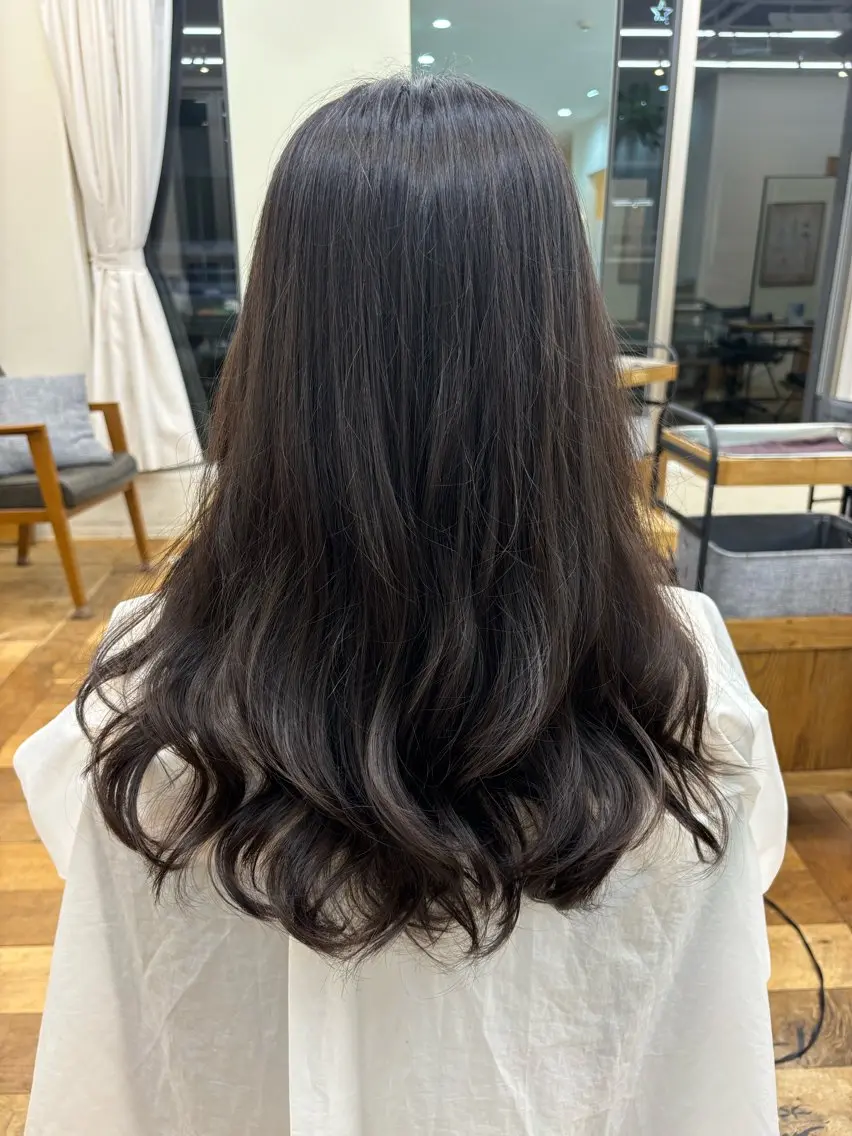 ロング カット パーマ よこやま なぎさのヘアスタイル