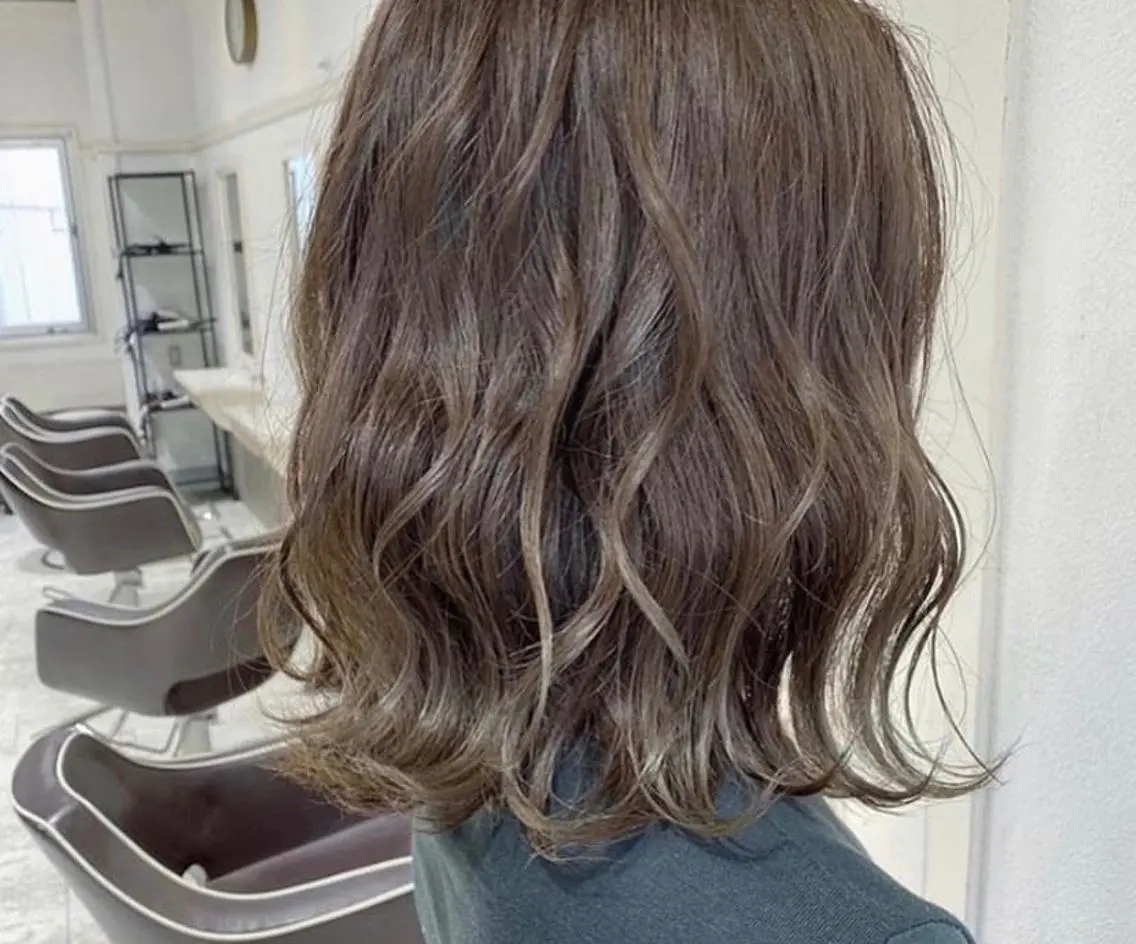 ミディアム jill by gisel＿のヘアスタイル