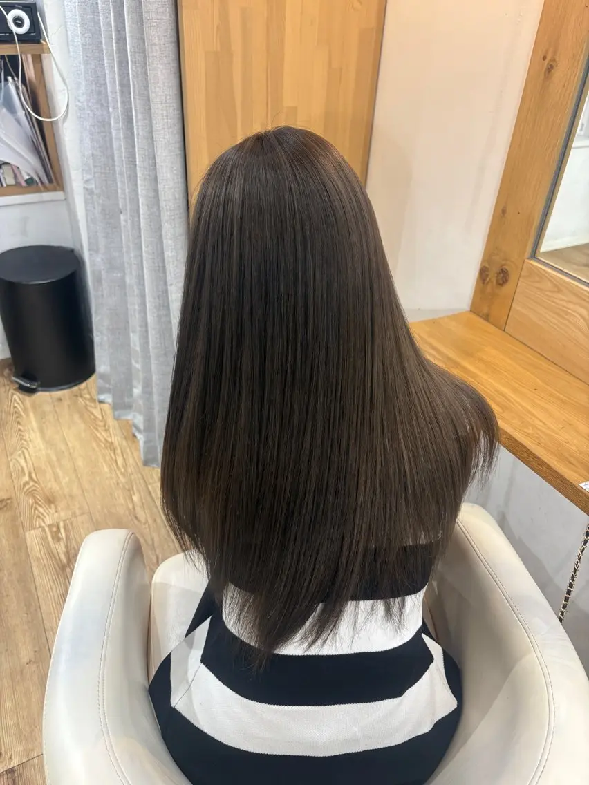 ロング カラー グレージュ 京都駅/透明感カラー 🖤sakiのヘアスタイル