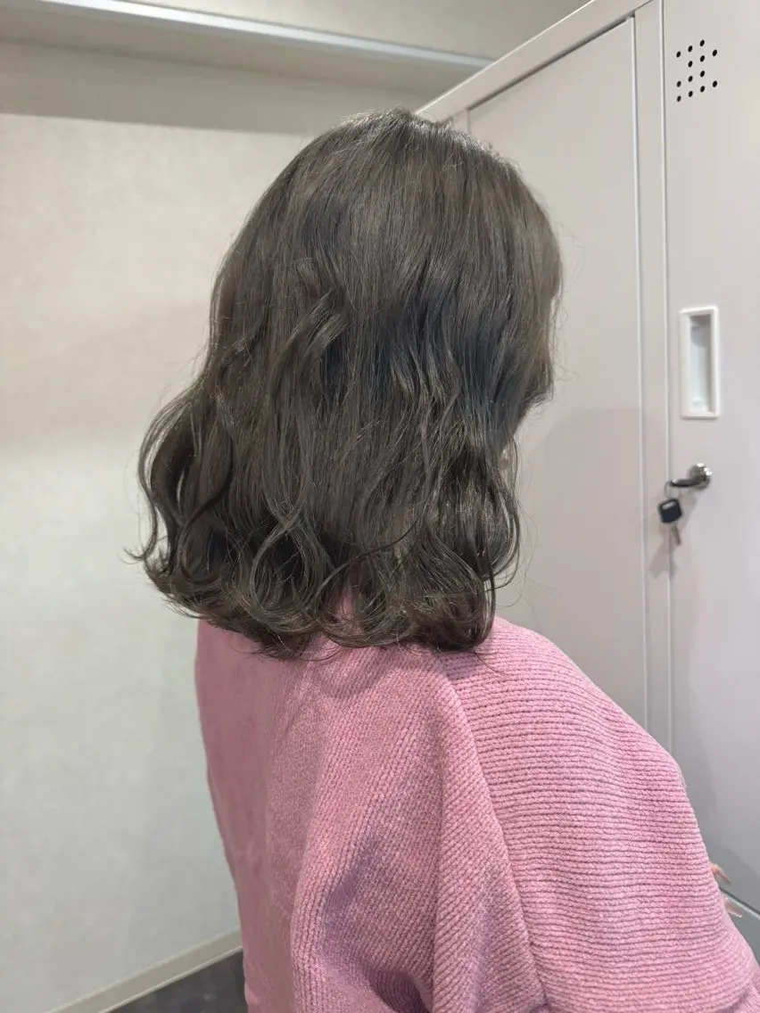ミディアム カラー カット ヘアカラー トリートメント M IIのヘアスタイル