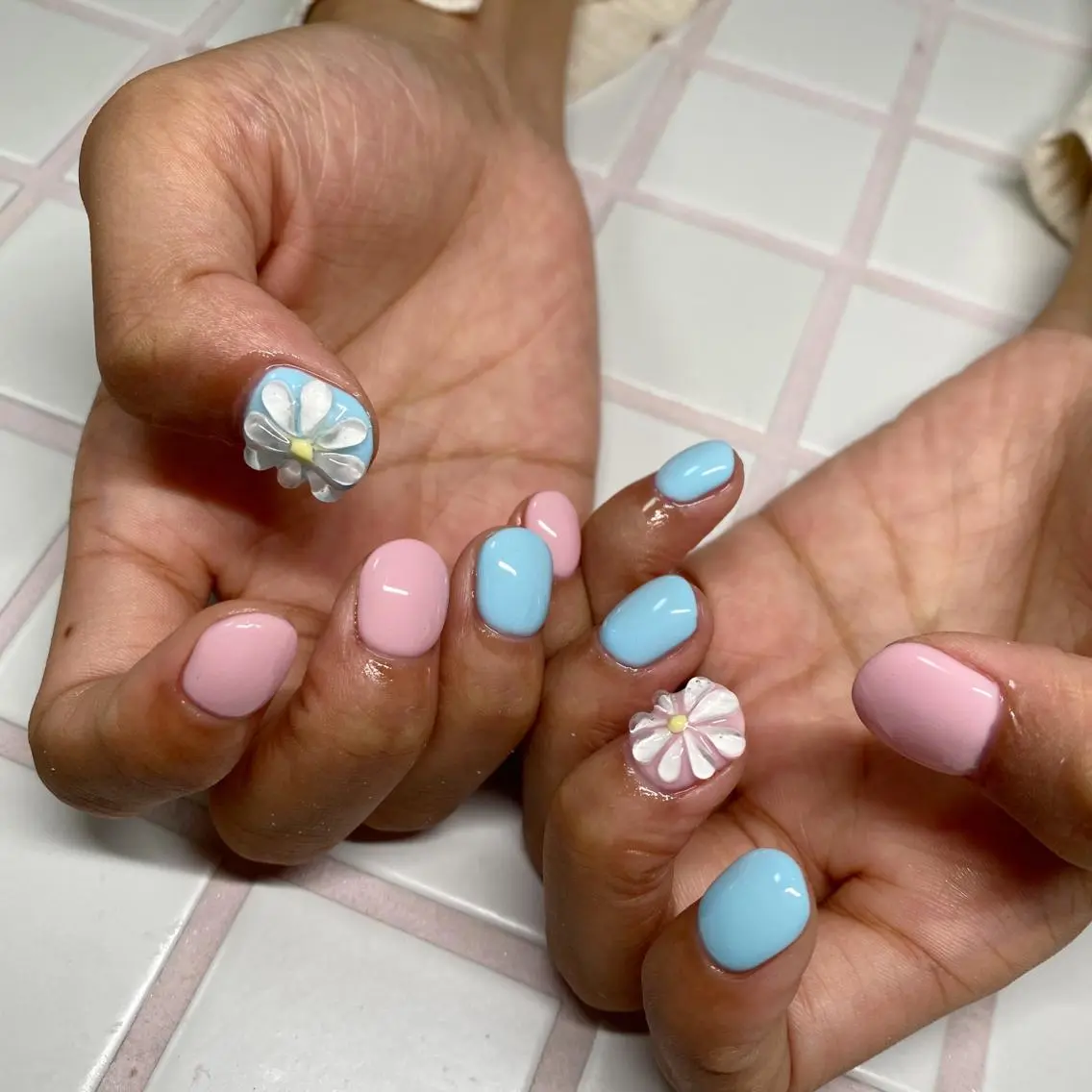 ネイル アートネイル オーロラネイル フレンチネイル 氷ネイル・うるうるネイル マグネットネイル ハンドネイル Nail by Licorneのネイルデザイン