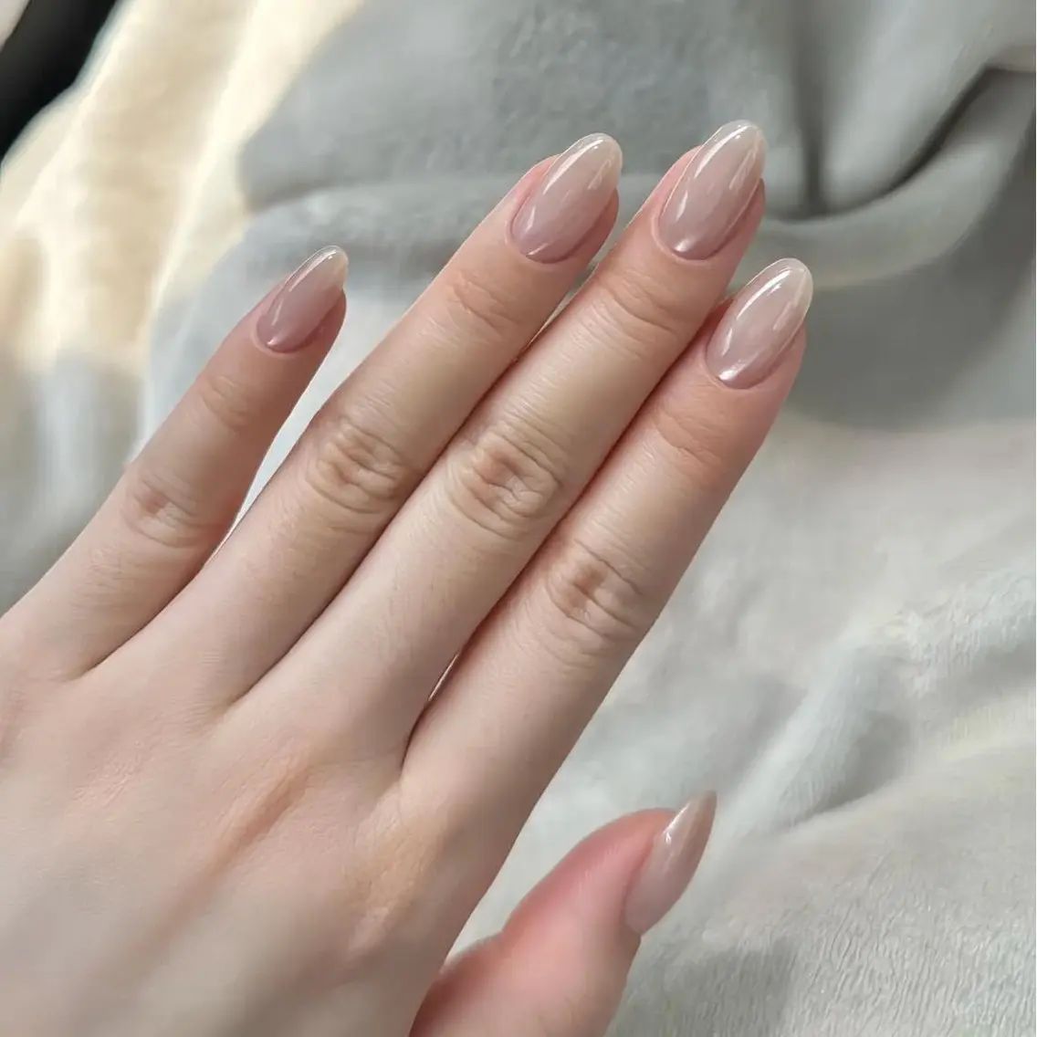 ネイル アートネイル オーロラネイル チークネイル 長さ出し フットネイル ハンドネイル Cloudy Chan 歌舞伎町のネイルデザイン